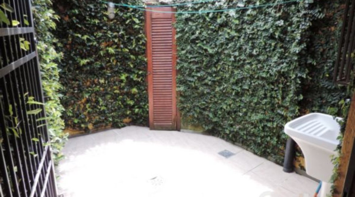 Casa em Condomínio à venda com 194m², 3 dormitórios, 1 suíte, 2 vagas, no bairro Vila Assunção em Porto Alegre