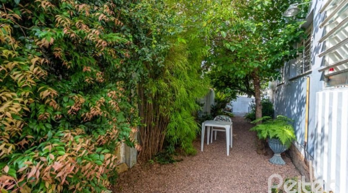 Apartamento à venda com 165m², 3 dormitórios, 1 suíte, 2 vagas, no bairro Ipanema em Porto Alegre