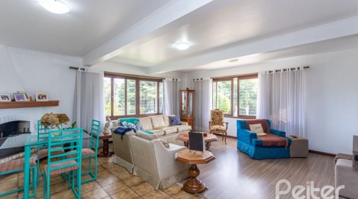 Apartamento à venda com 165m², 3 dormitórios, 1 suíte, 2 vagas, no bairro Ipanema em Porto Alegre