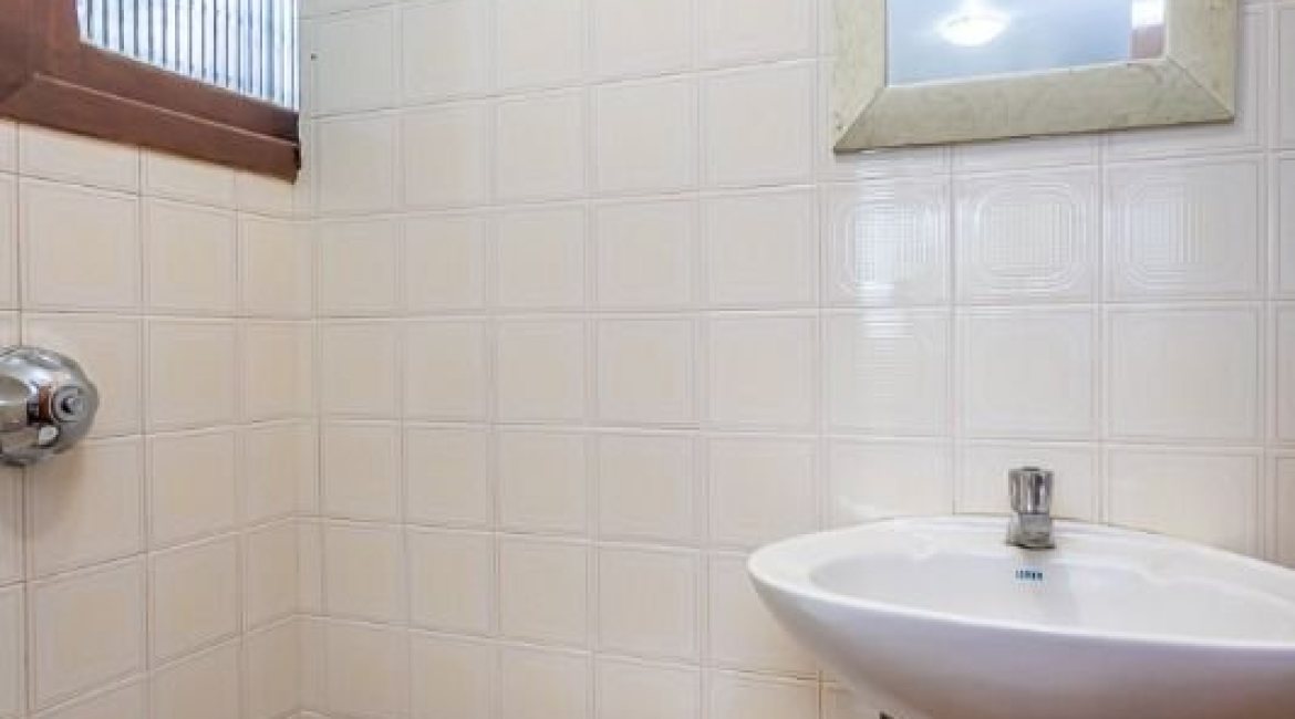 Apartamento à venda com 165m², 3 dormitórios, 1 suíte, 2 vagas, no bairro Ipanema em Porto Alegre