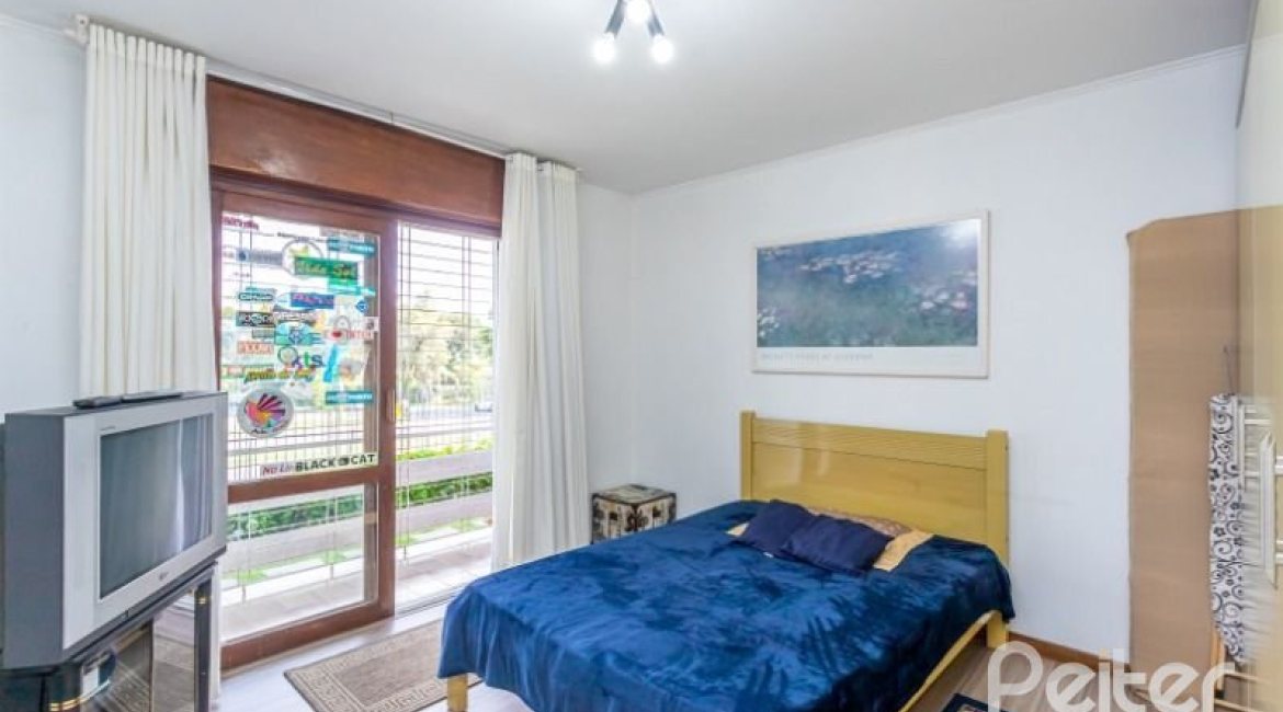 Apartamento à venda com 165m², 3 dormitórios, 1 suíte, 2 vagas, no bairro Ipanema em Porto Alegre