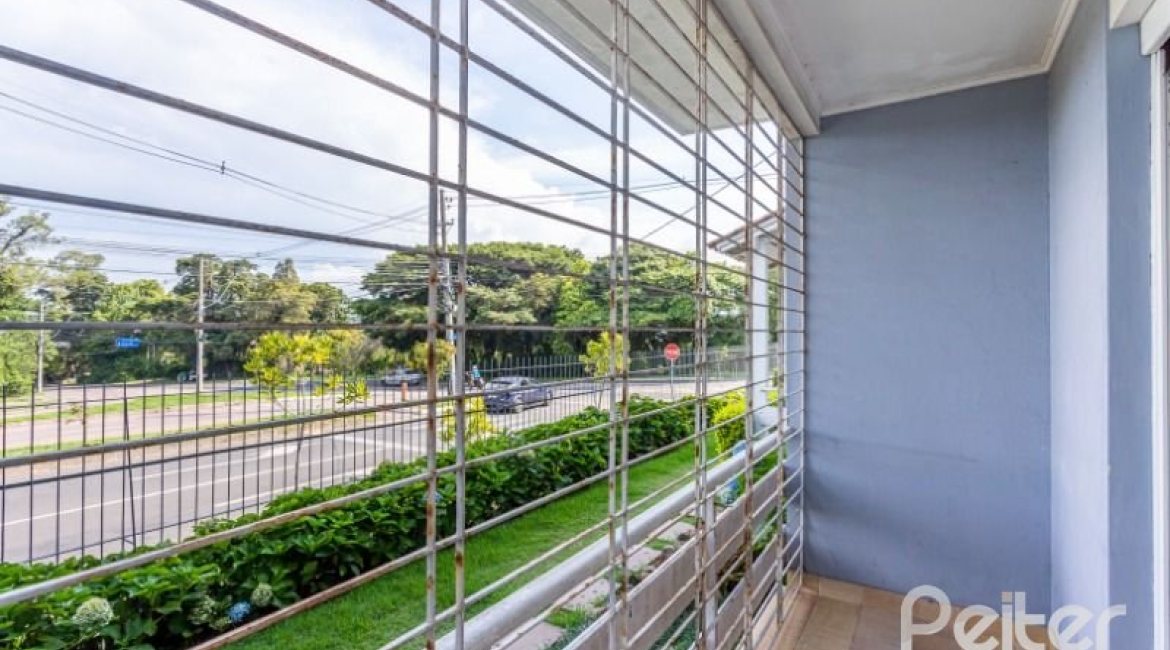 Apartamento à venda com 165m², 3 dormitórios, 1 suíte, 2 vagas, no bairro Ipanema em Porto Alegre