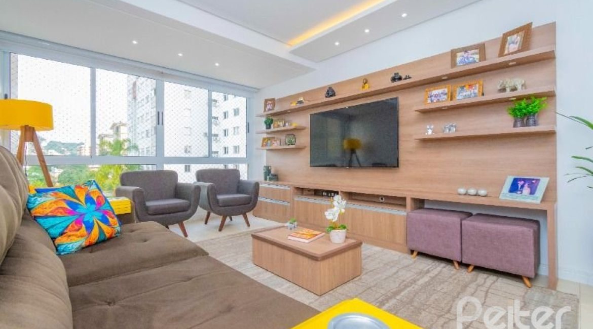 Apartamento à venda com 102m², 3 dormitórios, 1 suíte, 2 vagas, no bairro Tristeza em PORTO ALEGRE