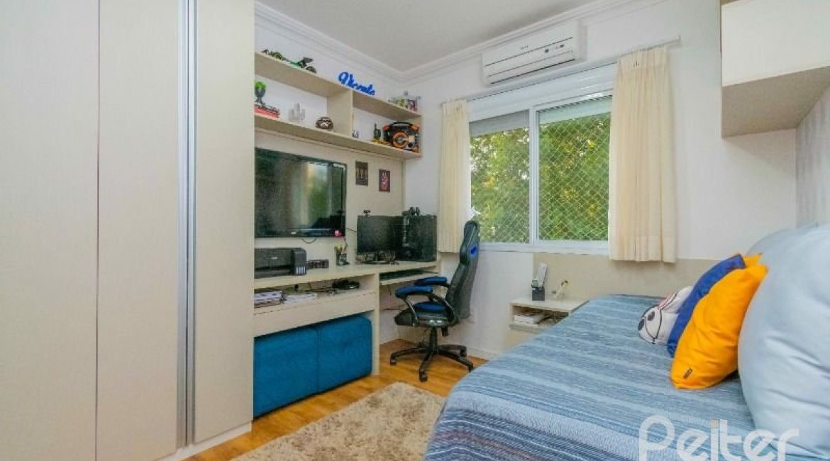 Apartamento à venda com 102m², 3 dormitórios, 1 suíte, 2 vagas, no bairro Tristeza em PORTO ALEGRE