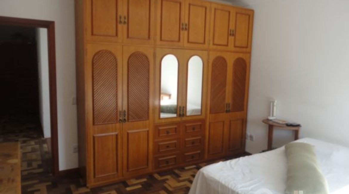 Casa em Condomínio à venda com 209m², 4 dormitórios, 2 suítes, 3 vagas, no bairro Hipica em PORTO ALEGRE