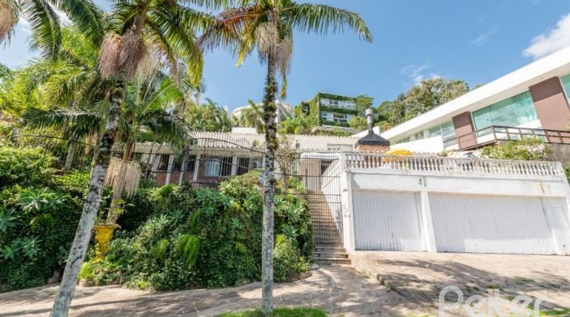 Casa à venda com 347m², 3 dormitórios, 3 suítes, 3 vagas, no bairro Sétimo Céu em Porto Alegre