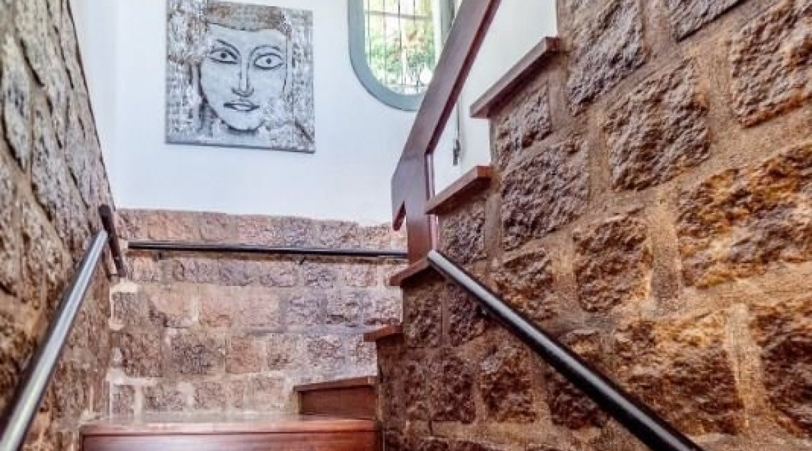 Casa à venda com 347m², 3 dormitórios, 3 suítes, 3 vagas, no bairro Sétimo Céu em Porto Alegre