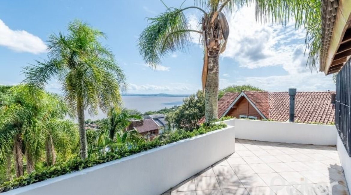 Casa à venda com 347m², 3 dormitórios, 3 suítes, 3 vagas, no bairro Sétimo Céu em Porto Alegre