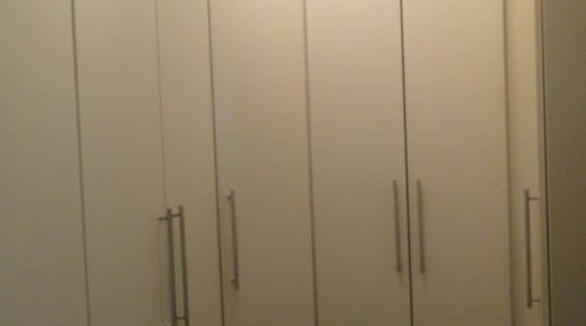 Casa à venda com 355m², 4 dormitórios, 4 suítes, 4 vagas, no bairro Vila Assunção em Porto Alegre
