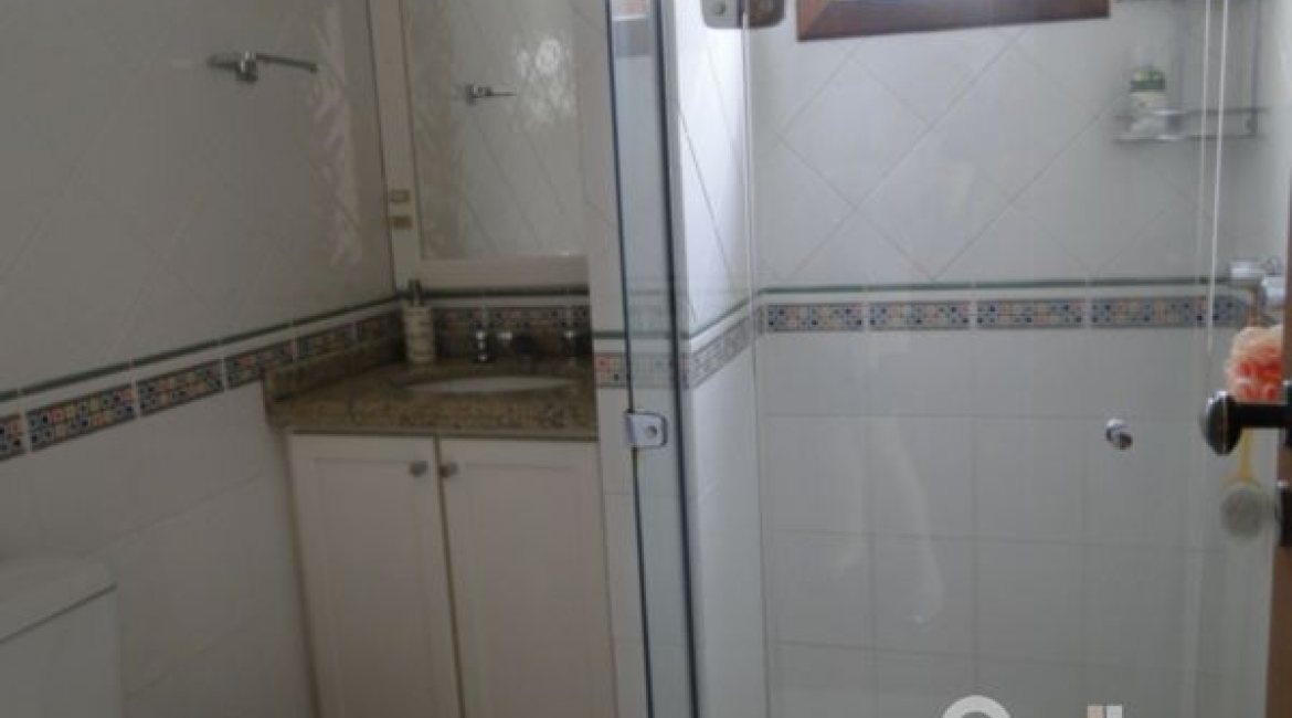 Casa à venda com 355m², 4 dormitórios, 4 suítes, 4 vagas, no bairro Vila Assunção em Porto Alegre