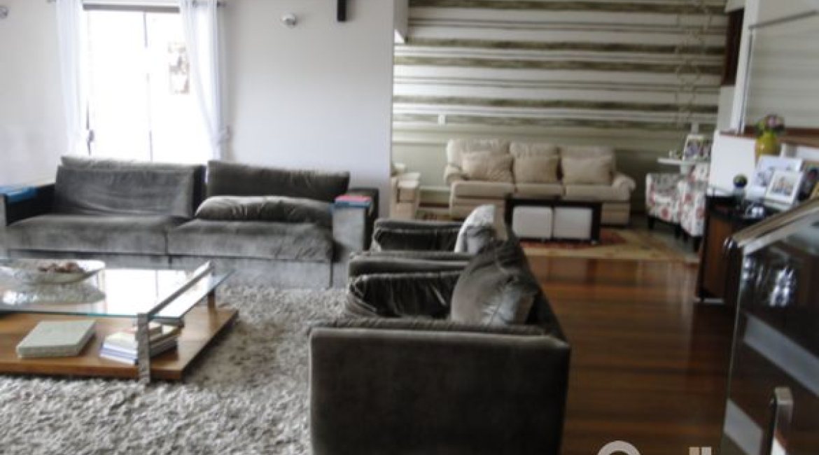 Casa à venda com 355m², 4 dormitórios, 4 suítes, 4 vagas, no bairro Vila Assunção em Porto Alegre