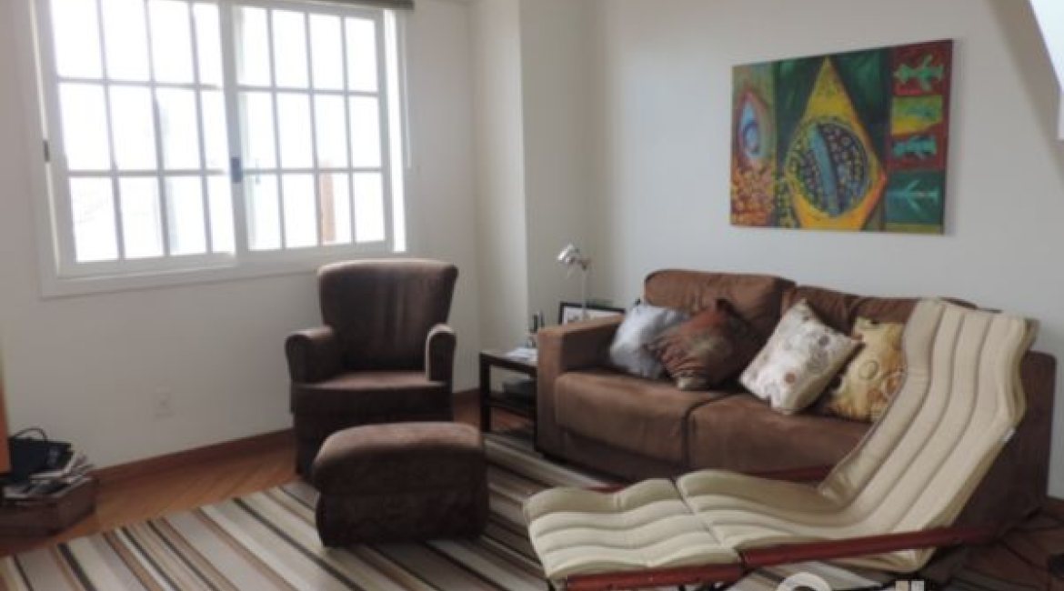 Casa em Condomínio à venda com 270m², 3 dormitórios, 1 suíte, 2 vagas, no bairro Tristeza em Porto Alegre