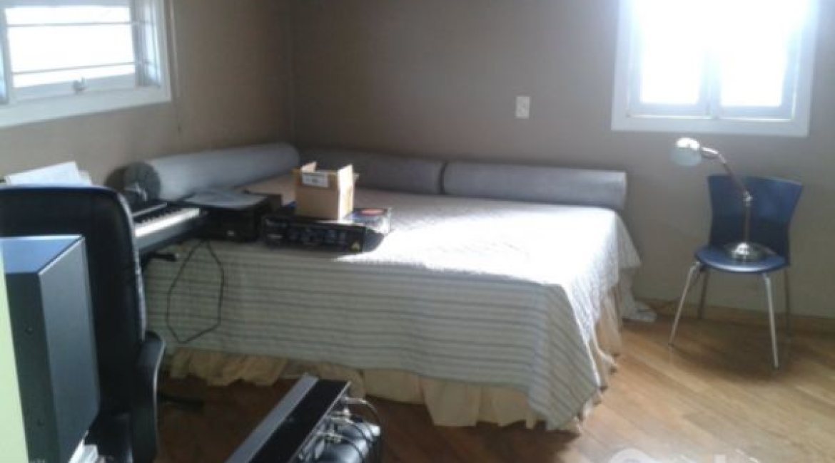 Casa em Condomínio à venda com 270m², 3 dormitórios, 1 suíte, 2 vagas, no bairro Tristeza em Porto Alegre