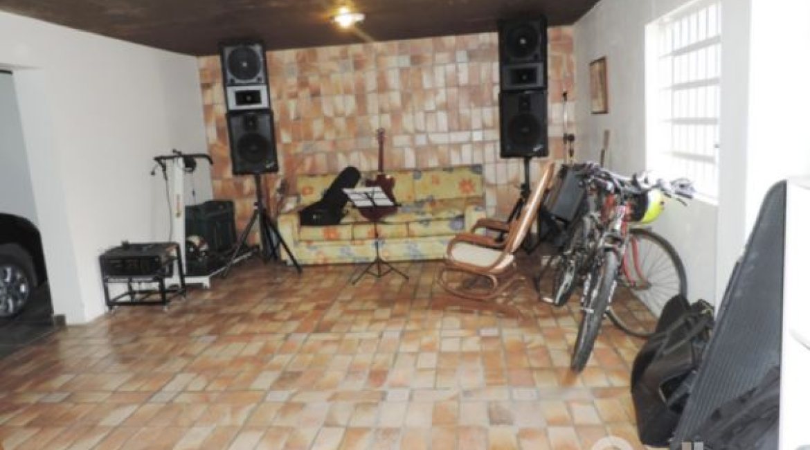 Casa em Condomínio à venda com 270m², 3 dormitórios, 1 suíte, 2 vagas, no bairro Tristeza em Porto Alegre