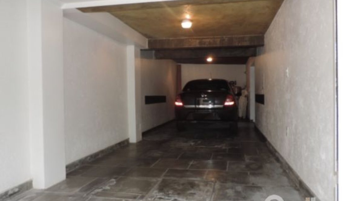 Casa em Condomínio à venda com 270m², 3 dormitórios, 1 suíte, 2 vagas, no bairro Tristeza em Porto Alegre