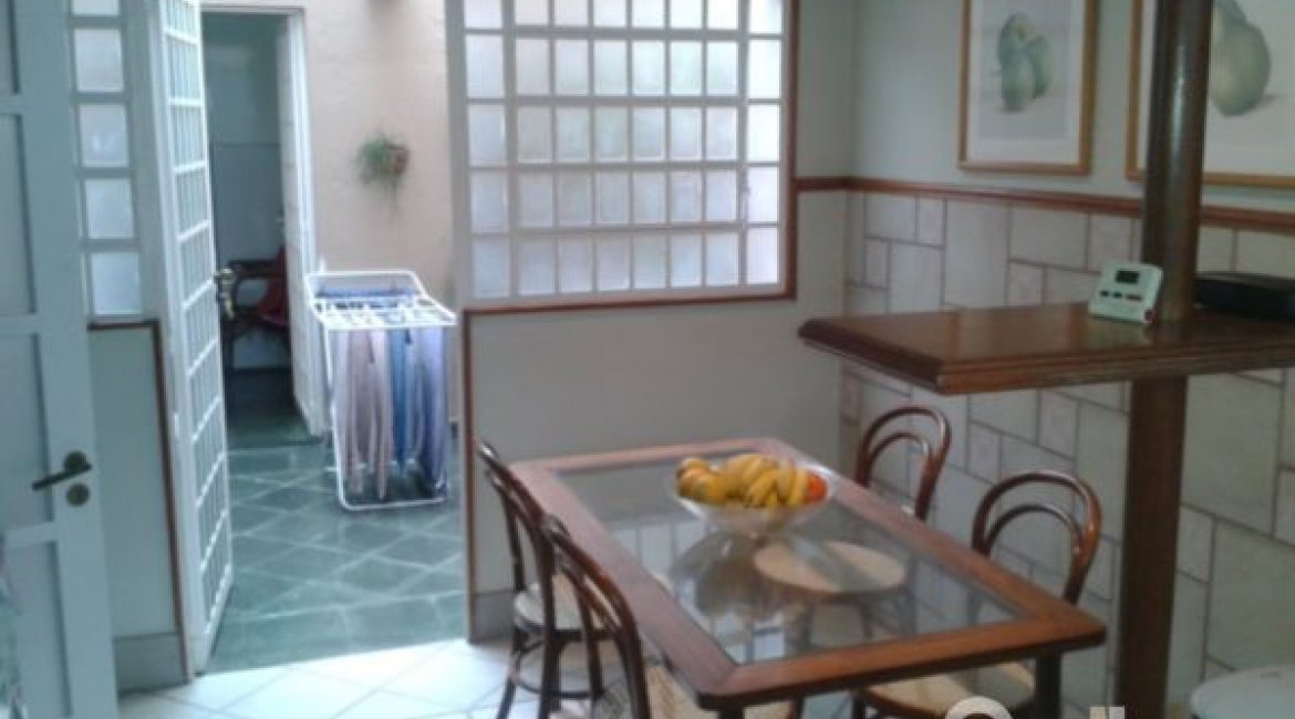 Casa em Condomínio à venda com 270m², 3 dormitórios, 1 suíte, 2 vagas, no bairro Tristeza em Porto Alegre