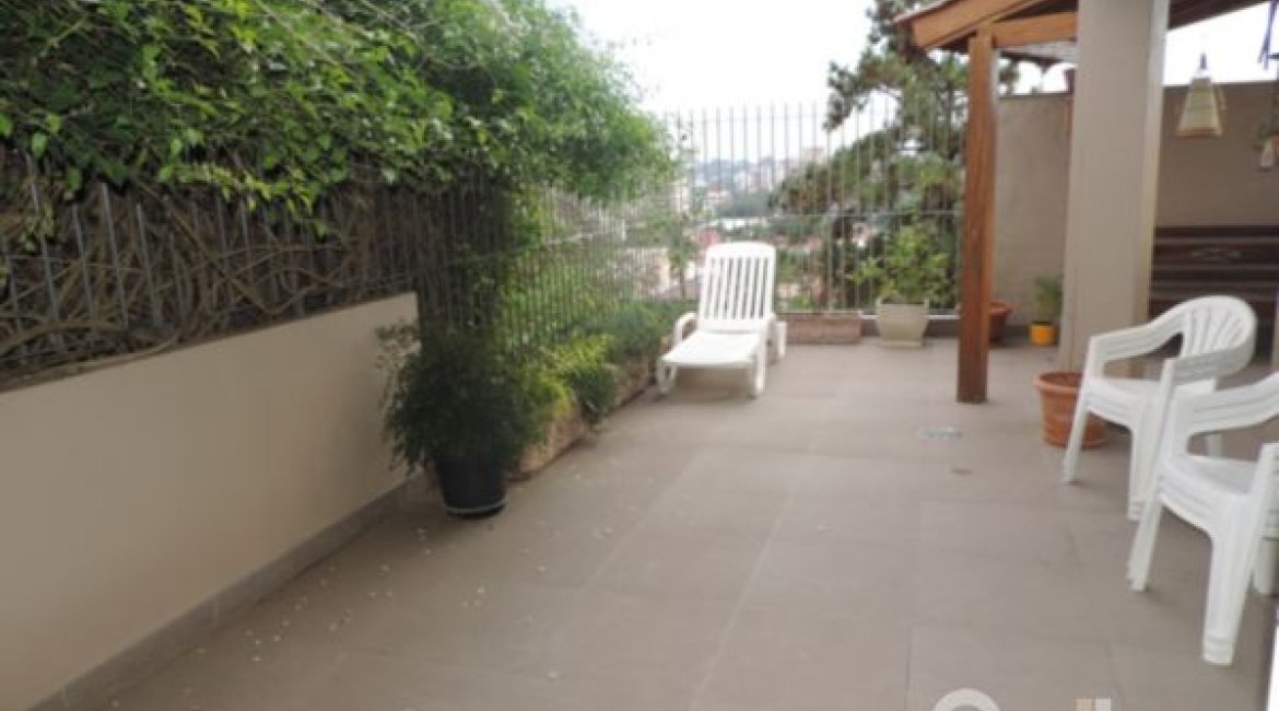 Casa em Condomínio à venda com 270m², 3 dormitórios, 1 suíte, 2 vagas, no bairro Tristeza em Porto Alegre