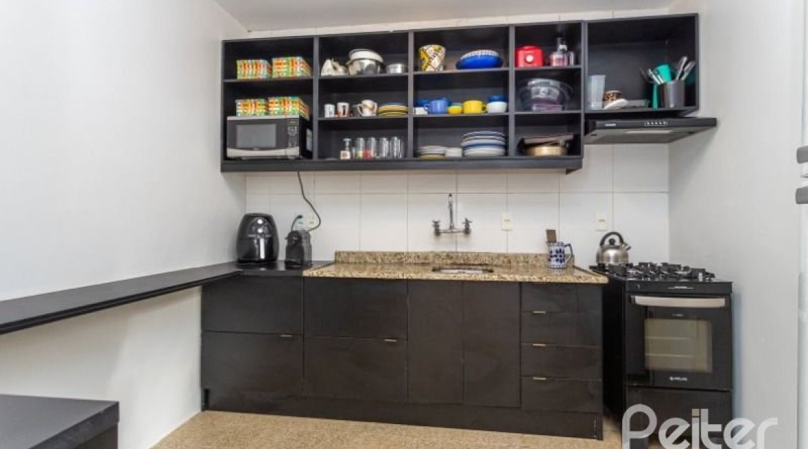 Casa em Condomínio à venda com 162m², 3 dormitórios, 1 suíte, 3 vagas, no bairro Tristeza em PORTO ALEGRE