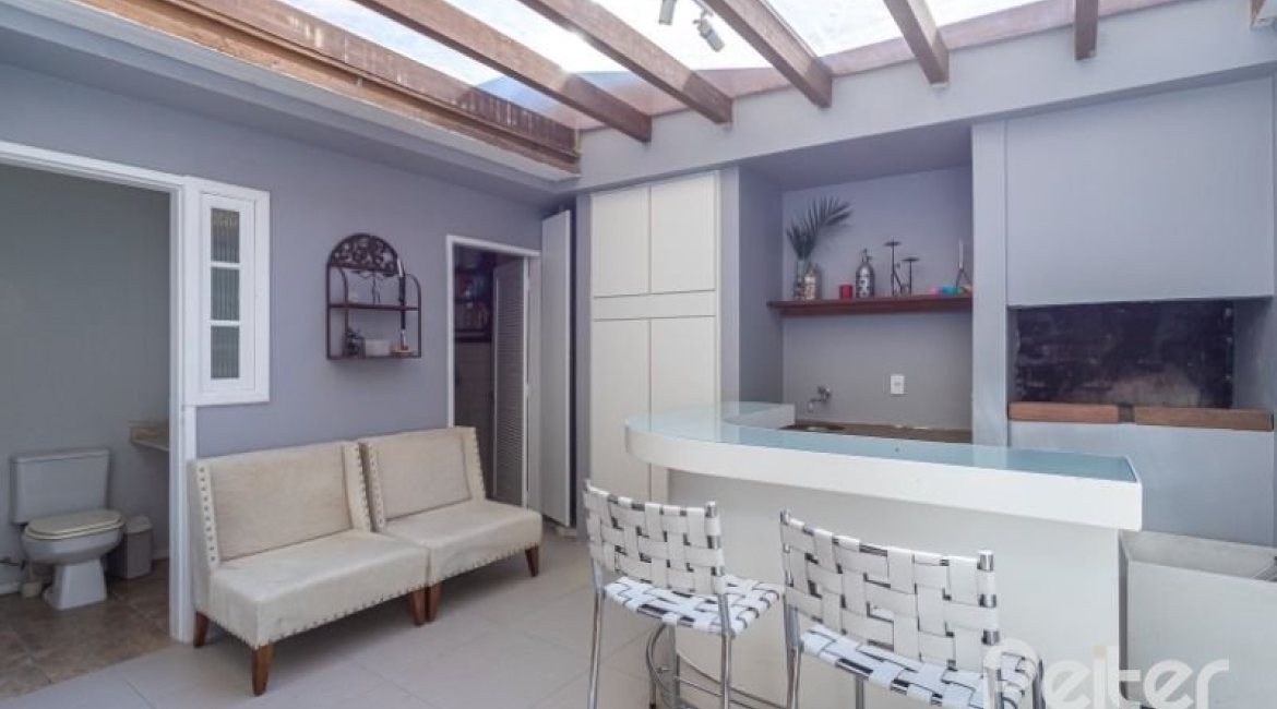 Casa em Condomínio à venda com 162m², 3 dormitórios, 1 suíte, 3 vagas, no bairro Tristeza em PORTO ALEGRE