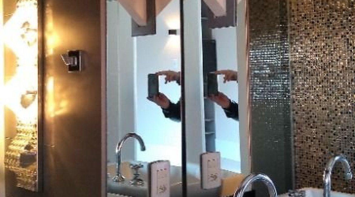 Casa em Condomínio à venda com 384m², 3 dormitórios, 1 suíte, 4 vagas, no bairro Cristal em PORTO ALEGRE