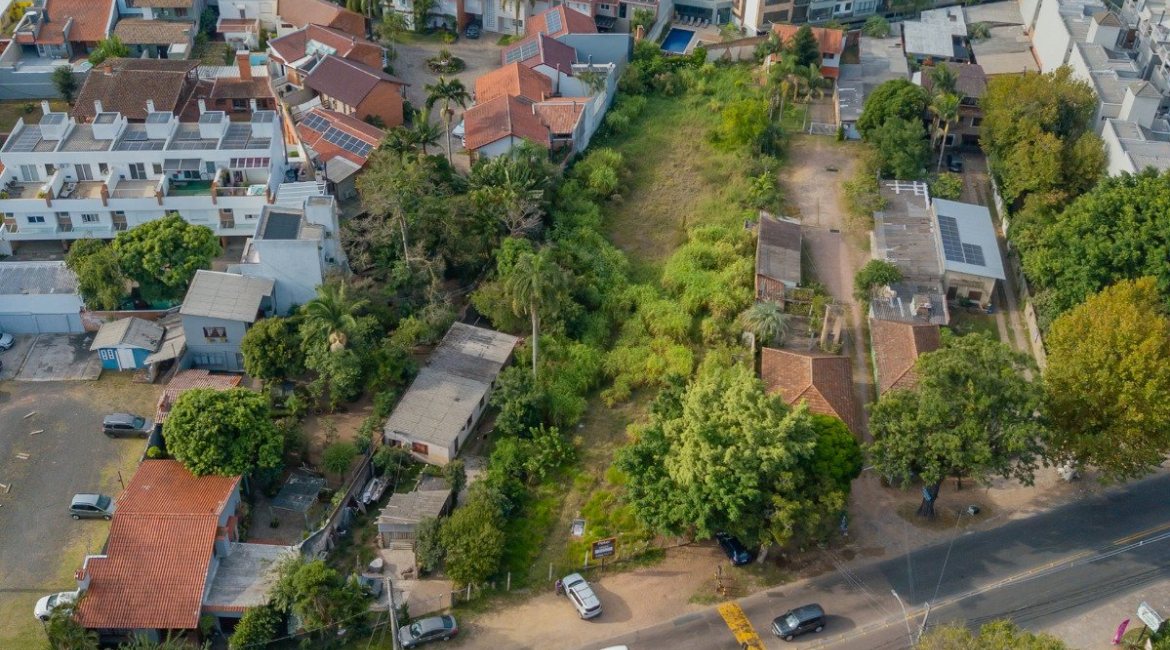 Terreno à venda, no bairro Ipanema em Porto Alegre