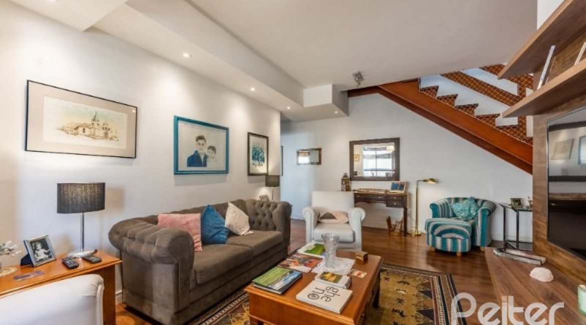 Cobertura à venda com 228m², 4 dormitórios, 2 suítes, 2 vagas, no bairro Tristeza em PORTO ALEGRE