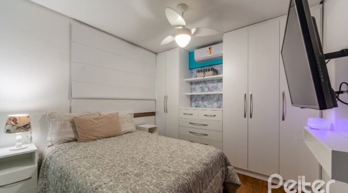 Cobertura à venda com 228m², 4 dormitórios, 2 suítes, 2 vagas, no bairro Tristeza em PORTO ALEGRE