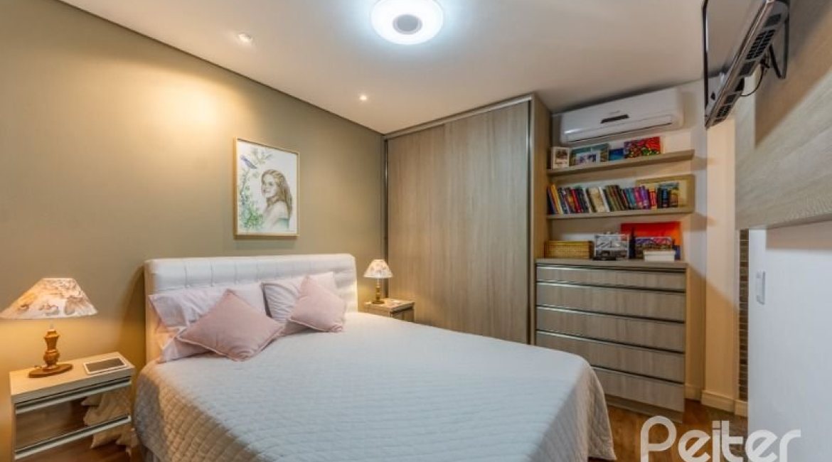Cobertura à venda com 228m², 4 dormitórios, 2 suítes, 2 vagas, no bairro Tristeza em PORTO ALEGRE