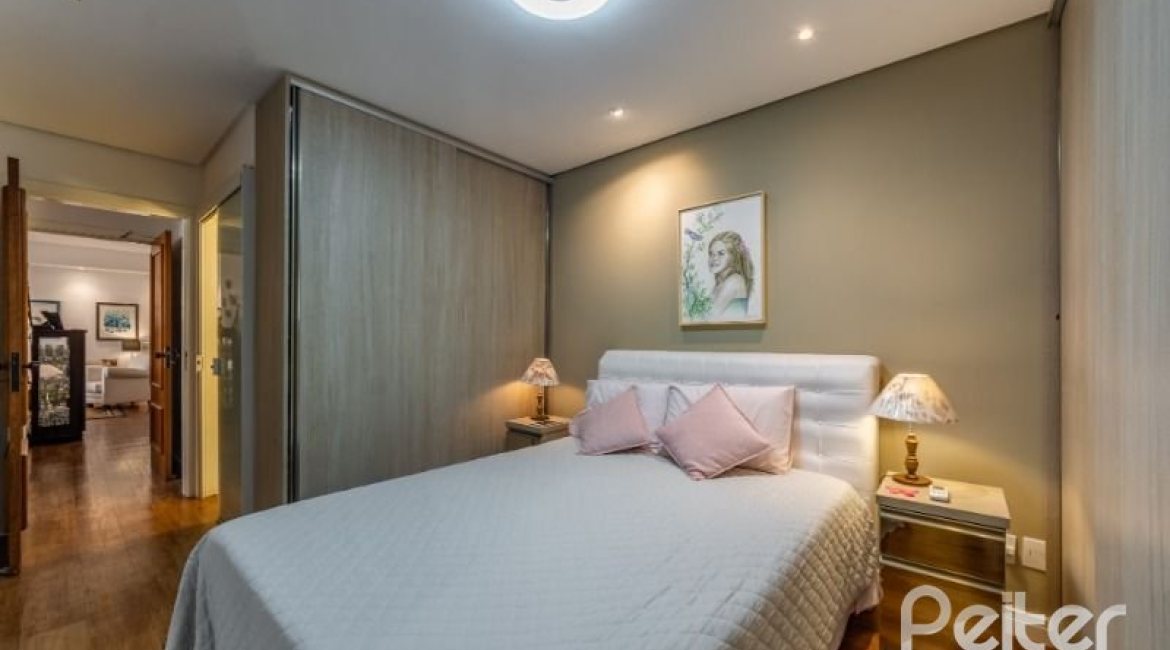 Cobertura à venda com 228m², 4 dormitórios, 2 suítes, 2 vagas, no bairro Tristeza em PORTO ALEGRE