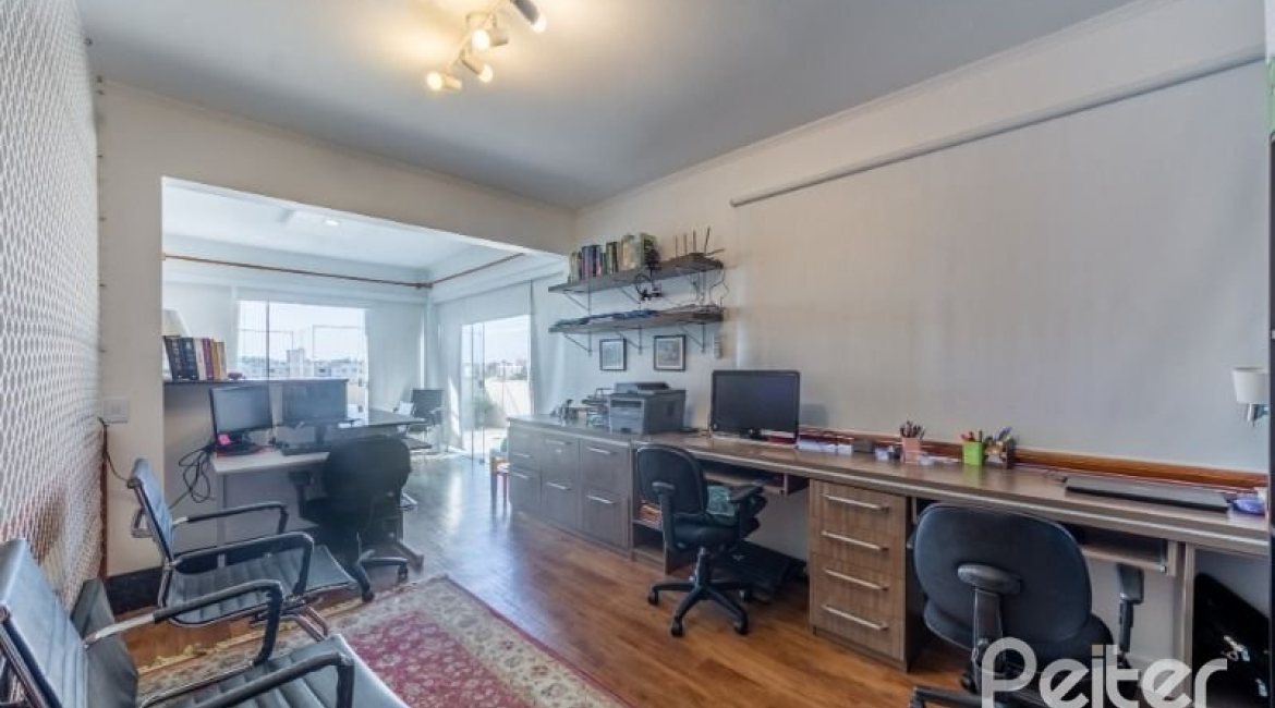 Cobertura à venda com 228m², 4 dormitórios, 2 suítes, 2 vagas, no bairro Tristeza em PORTO ALEGRE