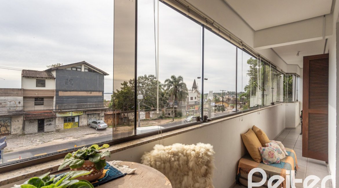 Apartamento à venda com 267m², 3 dormitórios, 1 suíte, 4 vagas, no bairro Sétimo Céu em Porto Alegre