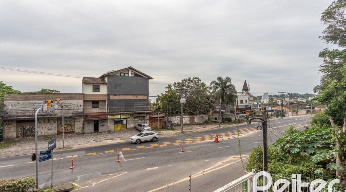 Apartamento à venda com 267m², 3 dormitórios, 1 suíte, 4 vagas, no bairro Sétimo Céu em Porto Alegre