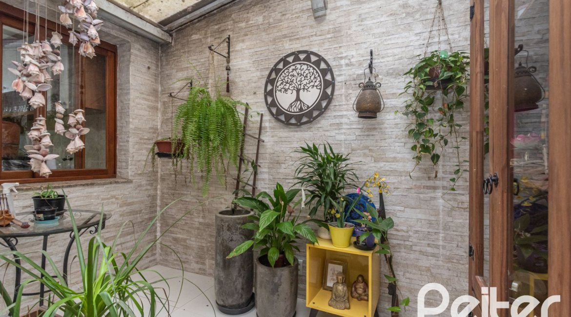 Apartamento à venda com 267m², 3 dormitórios, 1 suíte, 4 vagas, no bairro Sétimo Céu em Porto Alegre