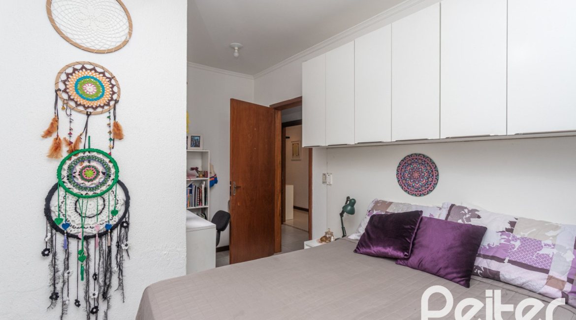 Apartamento à venda com 267m², 3 dormitórios, 1 suíte, 4 vagas, no bairro Sétimo Céu em Porto Alegre