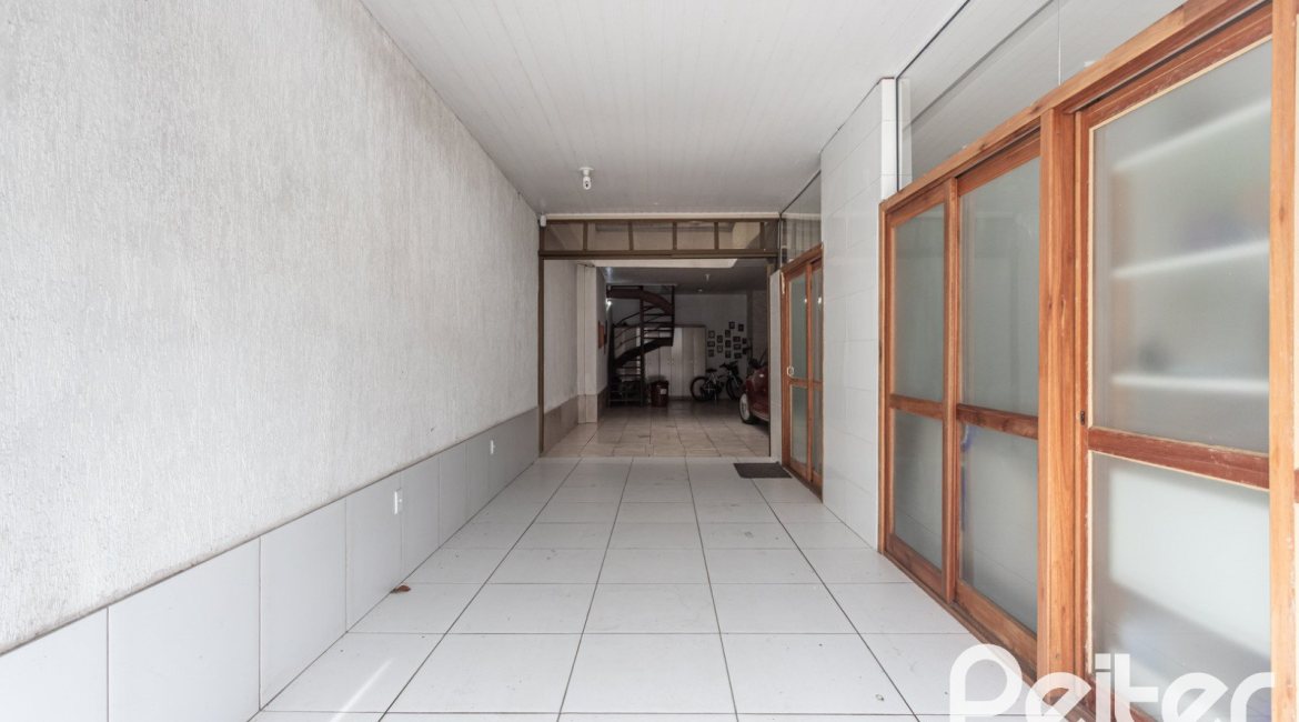 Apartamento à venda com 267m², 3 dormitórios, 1 suíte, 4 vagas, no bairro Sétimo Céu em Porto Alegre