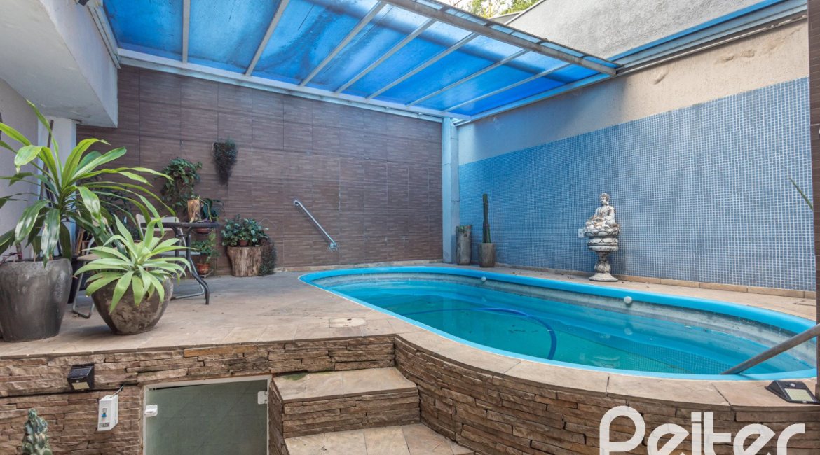 Apartamento à venda com 267m², 3 dormitórios, 1 suíte, 4 vagas, no bairro Sétimo Céu em Porto Alegre