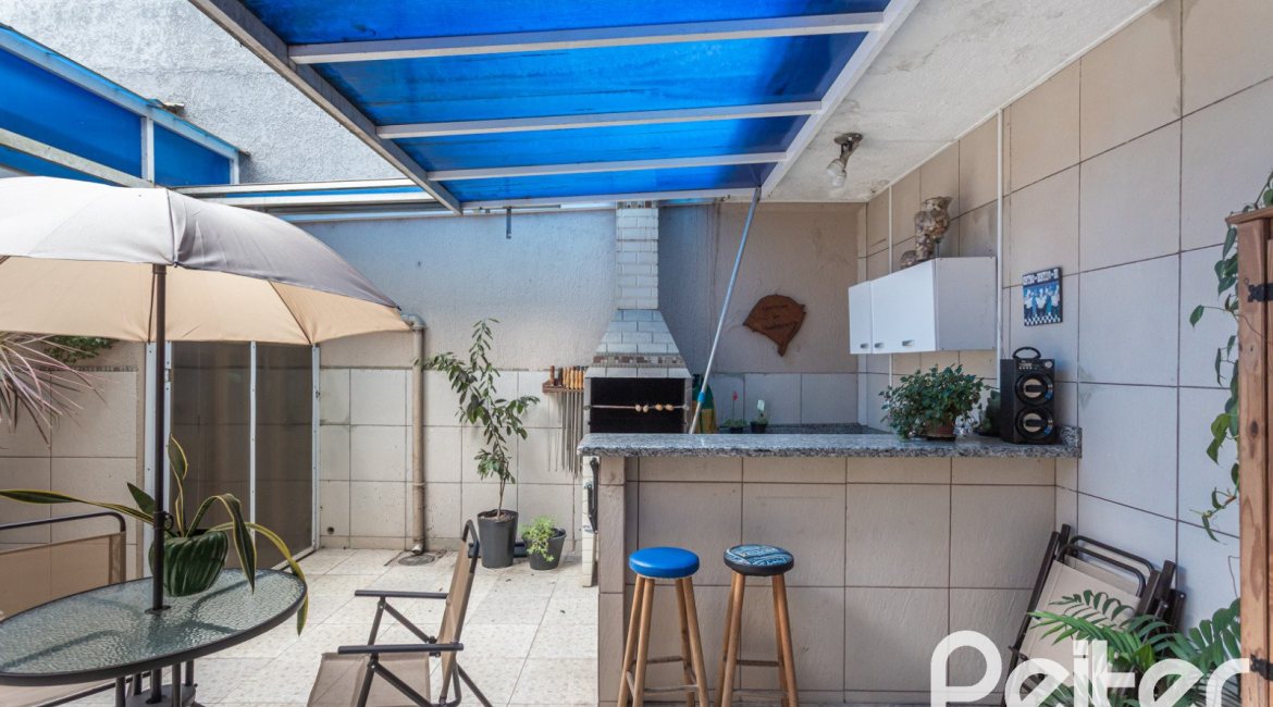 Apartamento à venda com 267m², 3 dormitórios, 1 suíte, 4 vagas, no bairro Sétimo Céu em Porto Alegre
