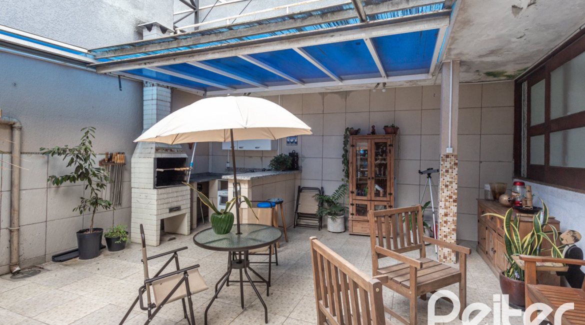 Apartamento à venda com 267m², 3 dormitórios, 1 suíte, 4 vagas, no bairro Sétimo Céu em Porto Alegre