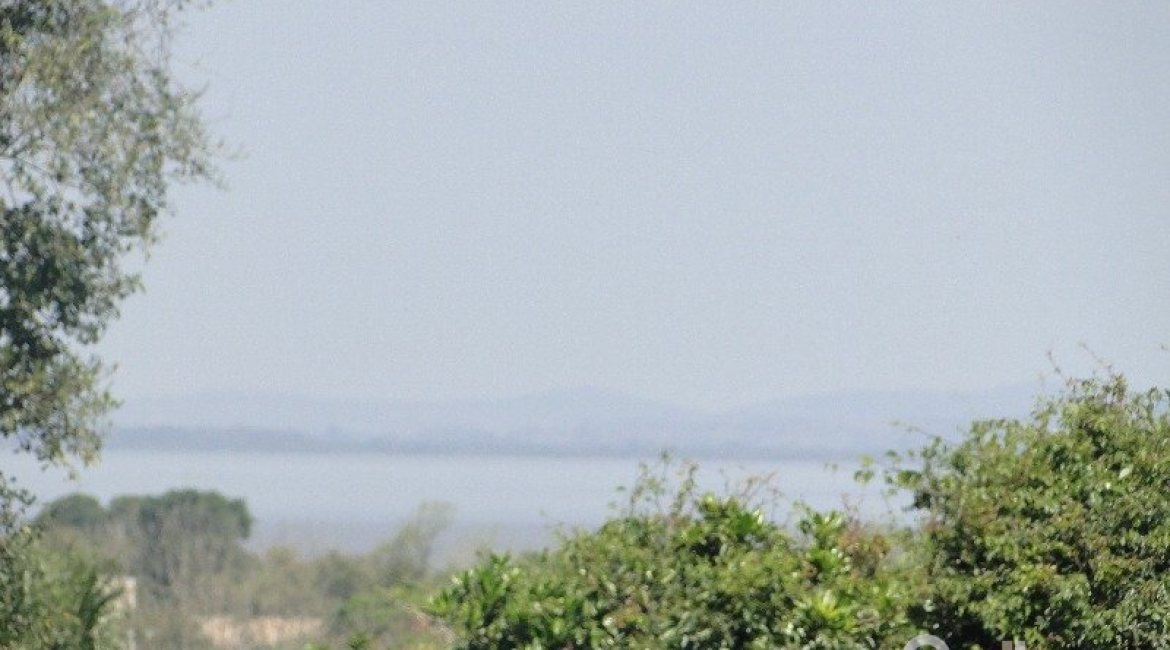 Casa em Condomínio à venda com 288m², 4 dormitórios, 2 suítes, 2 vagas, no bairro Knorr em Porto Alegre