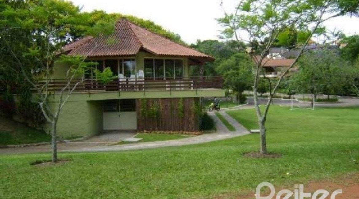 Casa em Condomínio à venda com 288m², 4 dormitórios, 2 suítes, 2 vagas, no bairro Knorr em Porto Alegre