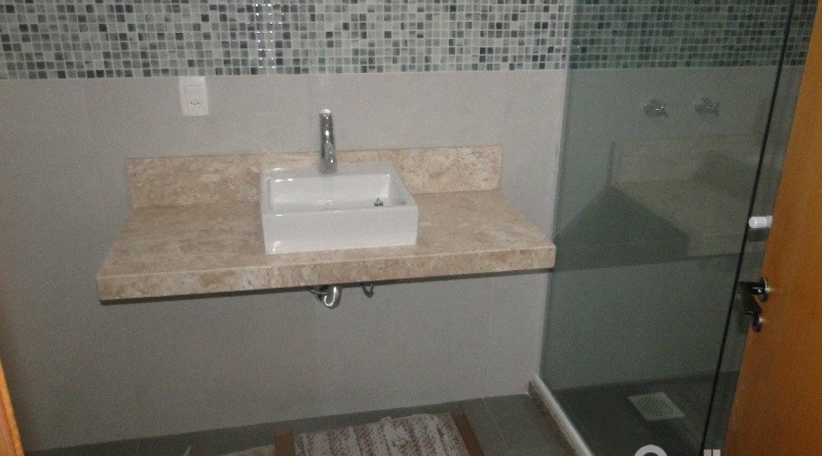 Casa em Condomínio à venda com 288m², 4 dormitórios, 2 suítes, 2 vagas, no bairro Knorr em Porto Alegre