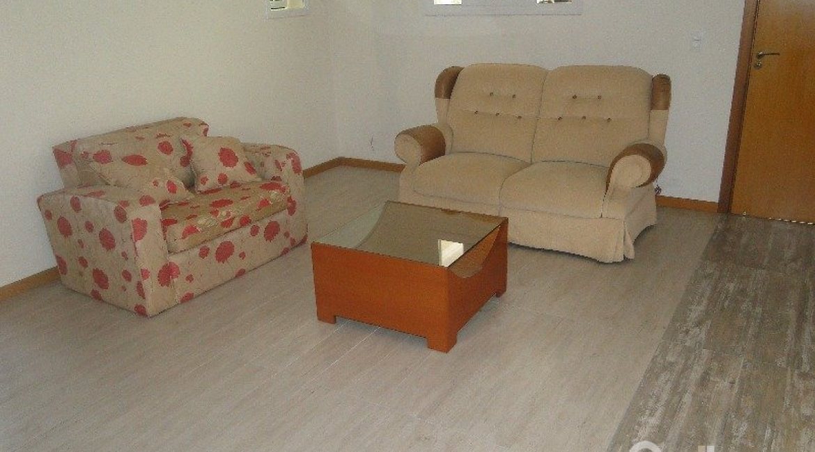 Casa em Condomínio à venda com 288m², 4 dormitórios, 2 suítes, 2 vagas, no bairro Knorr em Porto Alegre