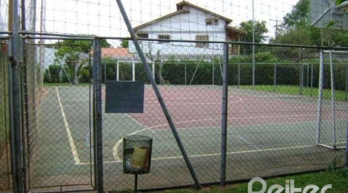 Casa em Condomínio à venda com 288m², 4 dormitórios, 2 suítes, 2 vagas, no bairro Knorr em Porto Alegre