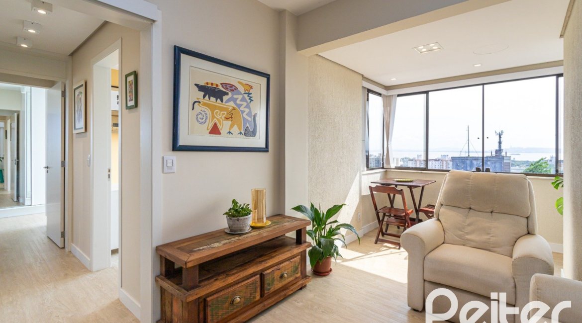 Cobertura à venda com 153m², 3 dormitórios, 1 suíte, 1 vaga, no bairro Tristeza em PORTO ALEGRE