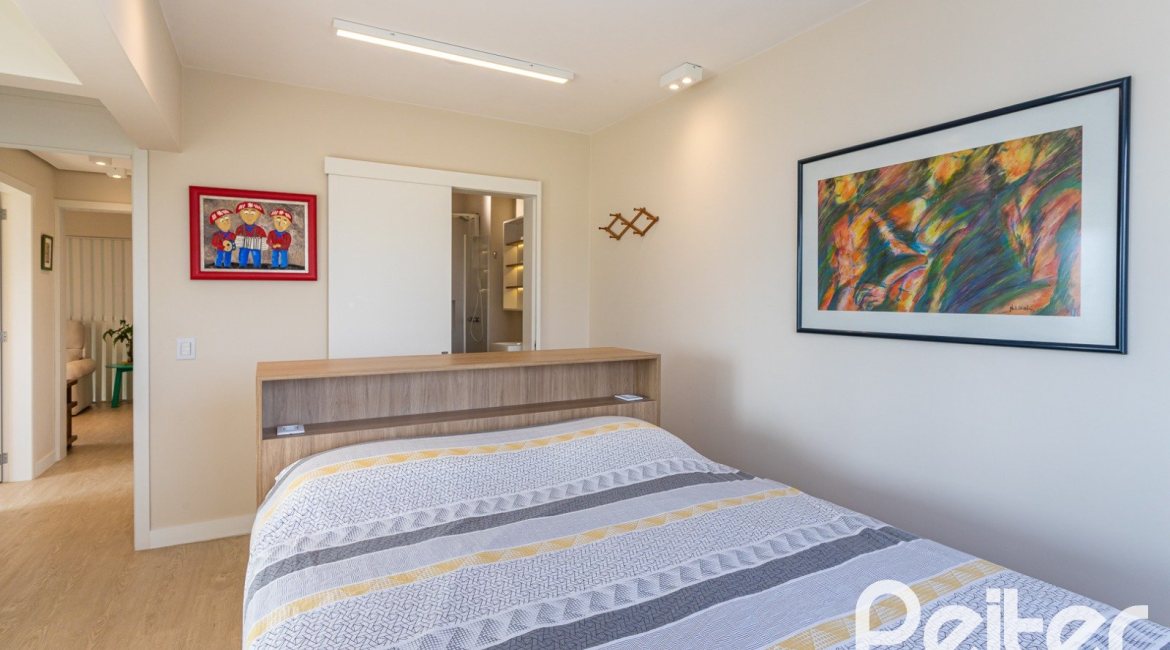 Cobertura à venda com 153m², 3 dormitórios, 1 suíte, 1 vaga, no bairro Tristeza em PORTO ALEGRE