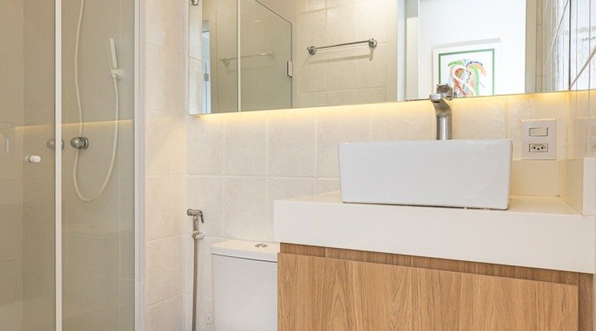 Cobertura à venda com 153m², 3 dormitórios, 1 suíte, 1 vaga, no bairro Tristeza em PORTO ALEGRE