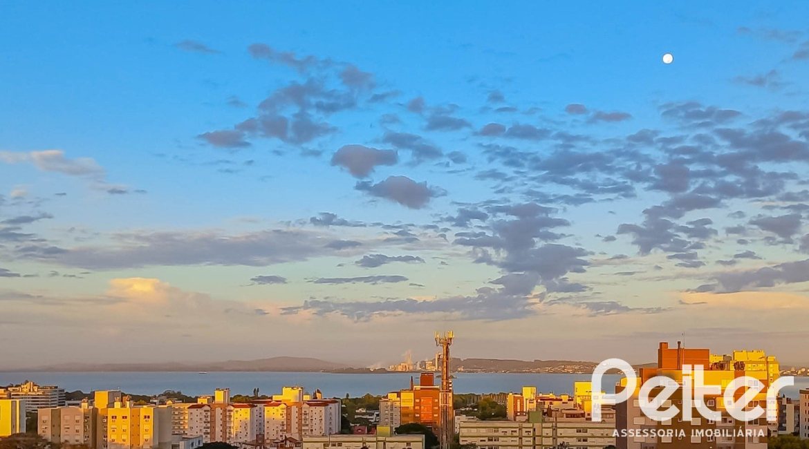 Cobertura à venda com 153m², 3 dormitórios, 1 suíte, 1 vaga, no bairro Tristeza em PORTO ALEGRE