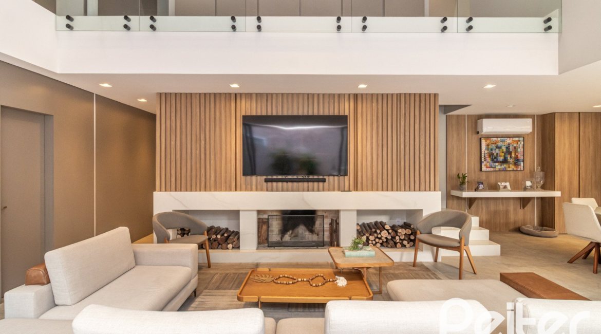 Casa em Condomínio à venda com 411m², 4 dormitórios, 4 suítes, 6 vagas, no bairro Alphaville em PORTO ALEGRE