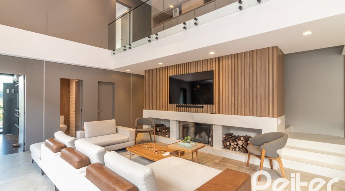 Casa em Condomínio à venda com 411m², 4 dormitórios, 4 suítes, 6 vagas, no bairro Alphaville em PORTO ALEGRE