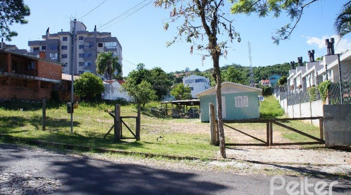 Terreno à venda com 3176m², no bairro Tristeza em Porto Alegre